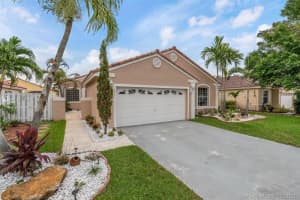 18931 NW 12th St, Pembroke Pines, FL 33029, Sold 08/31/21