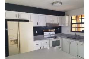 6765 NW 169th St #6a, Hialeah, FL 33015, Sold 12/10/21