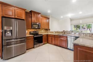 814 W Village Cir, Davie, FL 33325, Sold 10/14/21