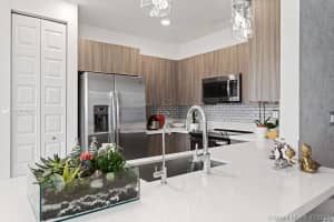 8116 NW 105th Ct, Doral, FL 33178, Sold 11/10/21