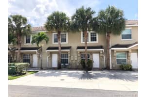312 SW 120th Ave, Pembroke Pines, FL 33025, Sold 08/31/21