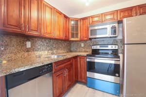 486 NW 165th St b101, Miami, FL 33169, Sold 12/17/21