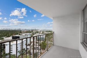 4101 Pine Tree Dr, Miami Beach, FL 33140, Sold 11/30/21