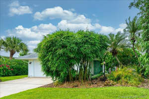 1551 Shorelands Dr E, Vero Beach, FL 32963, Sold 10/15/21