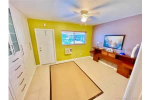 301 E McNab Rd, Pompano Beach, FL 33060, Sold 09/15/21