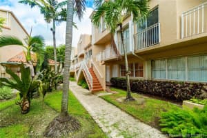 8585 NW 6th Ln, Miami, FL 33126, Sold 10/04/21