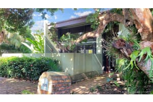 7500 Beach View Dr, North Bay Village, FL 33141, Sold 04/29/22