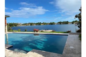 2200 NE 211th St, Miami, FL 33180, Sold 11/04/21
