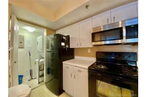 2600 S University Dr, Davie, FL 33328, Sold 08/20/21