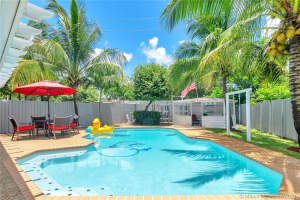921 SW 112th Ave, Pembroke Pines, FL 33025, Sold 10/28/21