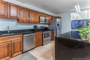 20381 NE 30th Ave, Miami, FL 33180, Sold 09/01/21
