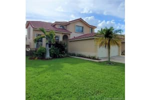 341 W Royal Cove Cir, Davie, FL 33325, Sold 09/14/21