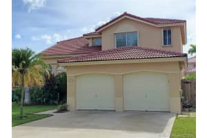 341 W Royal Cove Cir, Davie, FL 33325, Sold 09/14/21