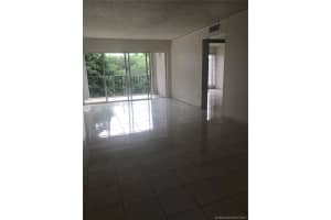 9190 Fontainebleau Blvd, Miami, FL 33172, Sold 01/04/22
