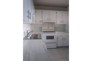 9190 Fontainebleau Blvd, Miami, FL 33172, Sold 01/04/22