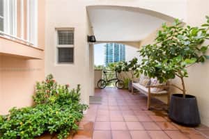 100 Jefferson Ave, Miami Beach, FL 33139, Sold 12/17/21