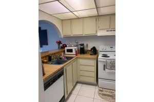 8000 SW 149th Ave APT A206, Miami, FL 33193, Sold 09/29/22