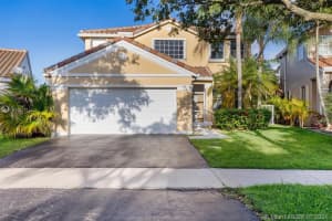 955 Falling Water Rd, Weston, FL 33326, Sold 10/01/21