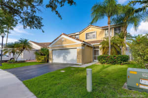 955 Falling Water Rd, Weston, FL 33326, Sold 10/01/21