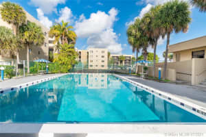 8625 NW 8th St, Miami, FL 33126, Sold 08/31/21