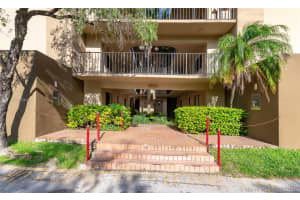 8625 NW 8th St, Miami, FL 33126, Sold 08/31/21