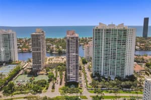 20185 E Country Club Dr, Aventura, FL 33180, Sold 12/06/21