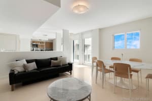 7600 Collins Ave, Miami Beach, FL 33141, Sold 09/13/21