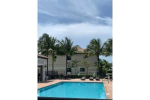 4234 N Dixie Hwy, Oakland Park, FL 33334, Sold 09/10/21
