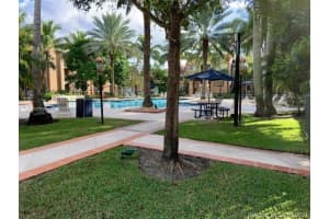 8050 N Nob Hill Rd, Tamarac, FL 33321, Sold 11/01/21