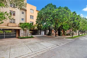2630 SW 28th St, Coral Gables, FL 33133, Sold 09/14/21