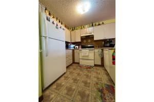 18855 NW 85th Ave, Hialeah, FL 33015, Sold 04/12/22