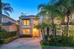 3733 NE 208th St, Miami, FL 33180, Sold 11/15/21