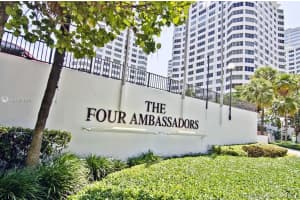 801 Brickell Bay Dr, Miami, FL 33131, Sold 10/28/21