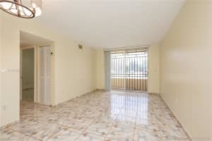 8320 NW 8th St, Miami, FL 33126, Sold 02/04/22