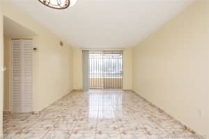 8320 NW 8th St, Miami, FL 33126, Sold 02/04/22