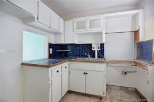 325 Ocean Dr, Miami Beach, FL 33139, Sold 09/24/21