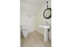 400 Alton Rd, Miami Beach, FL 33139, Sold 12/03/21