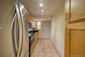 1340 Lincoln Rd, Miami Beach, FL 33139, Sold 10/01/21