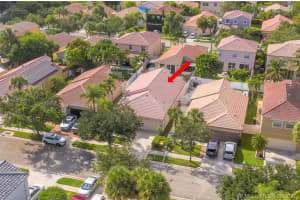 15640 NW 14th Ct, Pembroke Pines, FL 33028, Sold 08/31/21