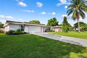 7102 NW 67th St, Tamarac, FL 33321, Sold 08/31/21