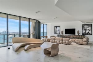 1000 Biscayne Blvd, Miami, FL 33132, Sold 12/27/21