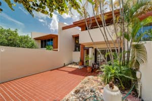 7640 SW 103rd Pl, Miami, FL 33173, Sold 09/30/21