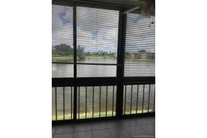 9400 N Hollybrook Lake Dr, Pembroke Pines, FL 33025, Sold 10/15/21
