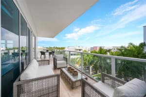 6103 Aqua Ave, Miami Beach, FL 33141, Sold 12/03/21