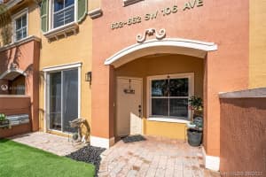 638 SW 106th Ave, Pembroke Pines, FL 33025, Sold 09/10/21