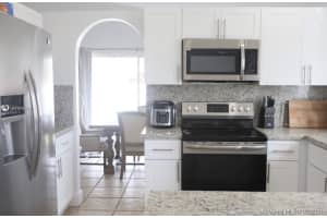 18601 NW 11th St, Pembroke Pines, FL 33029, Sold 09/24/21