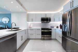 2555 Collins Ave, Miami, FL 33140, Sold 06/27/22