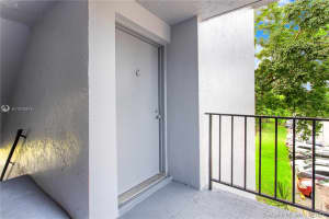 210 Fontainebleau Blvd, Miami, FL 33172, Sold 10/08/21