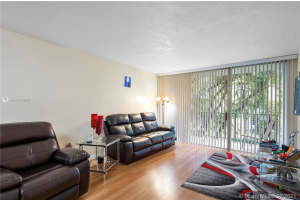 210 Fontainebleau Blvd, Miami, FL 33172, Sold 10/08/21