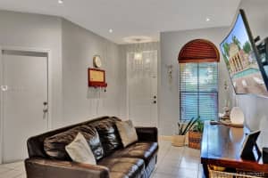 14946 SW 9th Ln, Miami, FL 33194, Sold 08/31/21